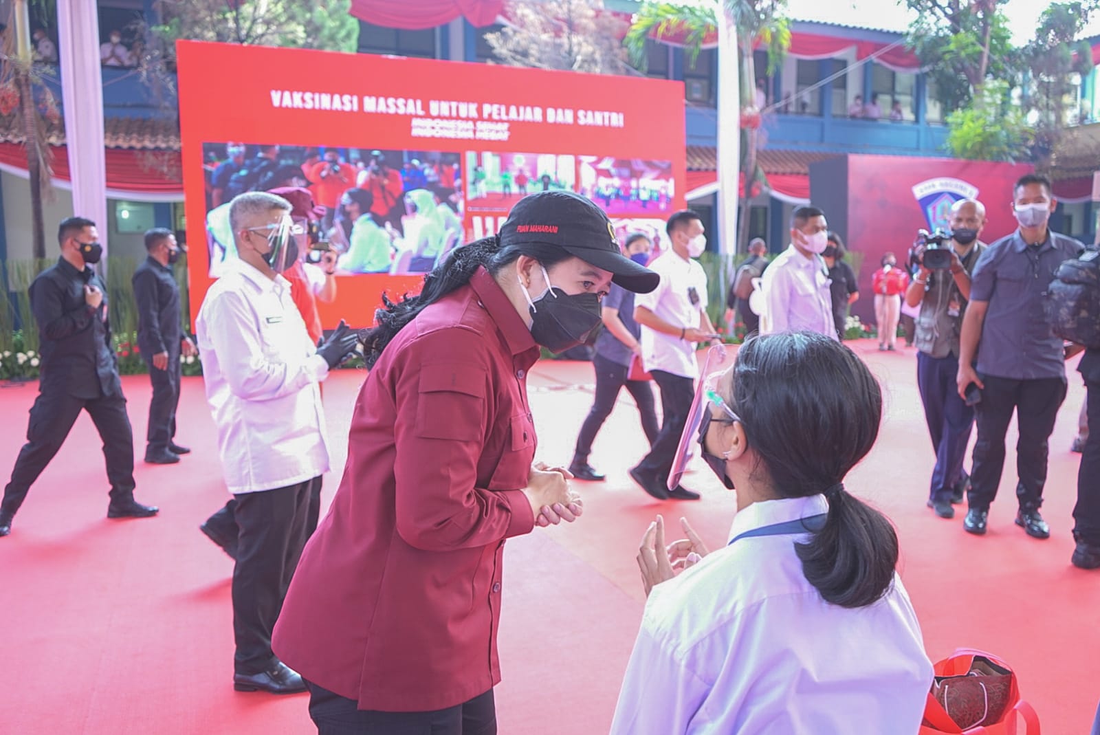 Imbau Kebijakan PTM 100% Dievaluasi, Puan: Lengkapi Vaksinasi Terlebih Dahulu