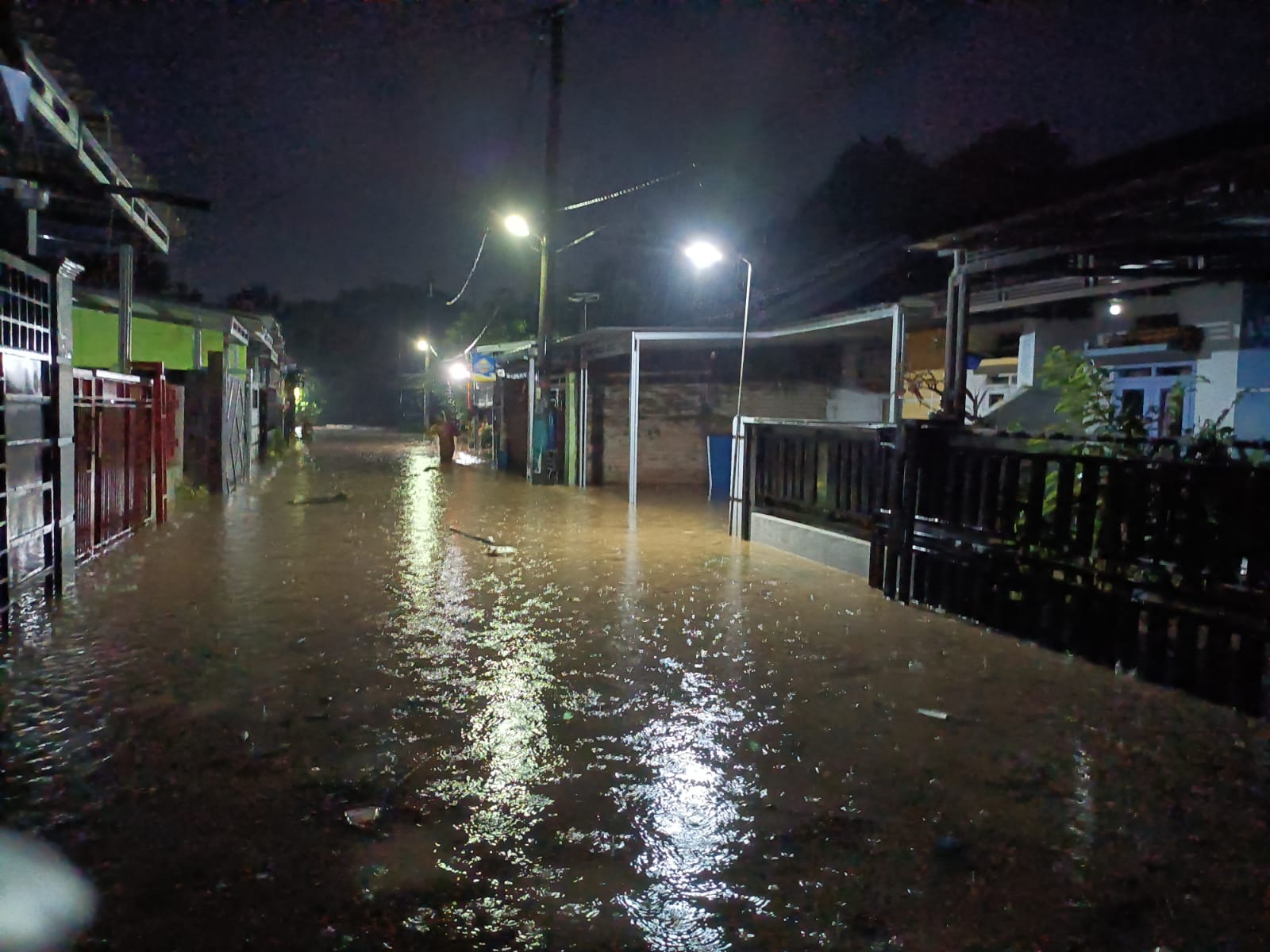 Sebanyak 138 Rumah Warga Cirebon Terendam, Dua Lainnya Rusak Akibat Banjir