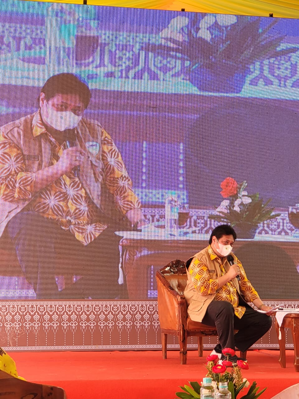 Petani Sawit Minta Jabatan Presiden Jokowi Diperpanjang, Airlangga Hartarto Janji akan Sampaikan Aspirasi