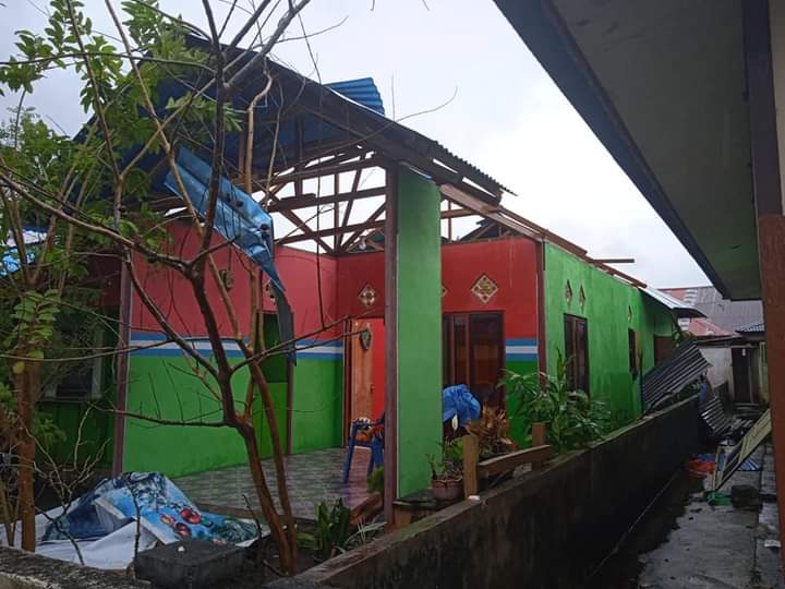 Banjir Akibatkan 8 KK Warga Seram Bagian Barat Mengungsi