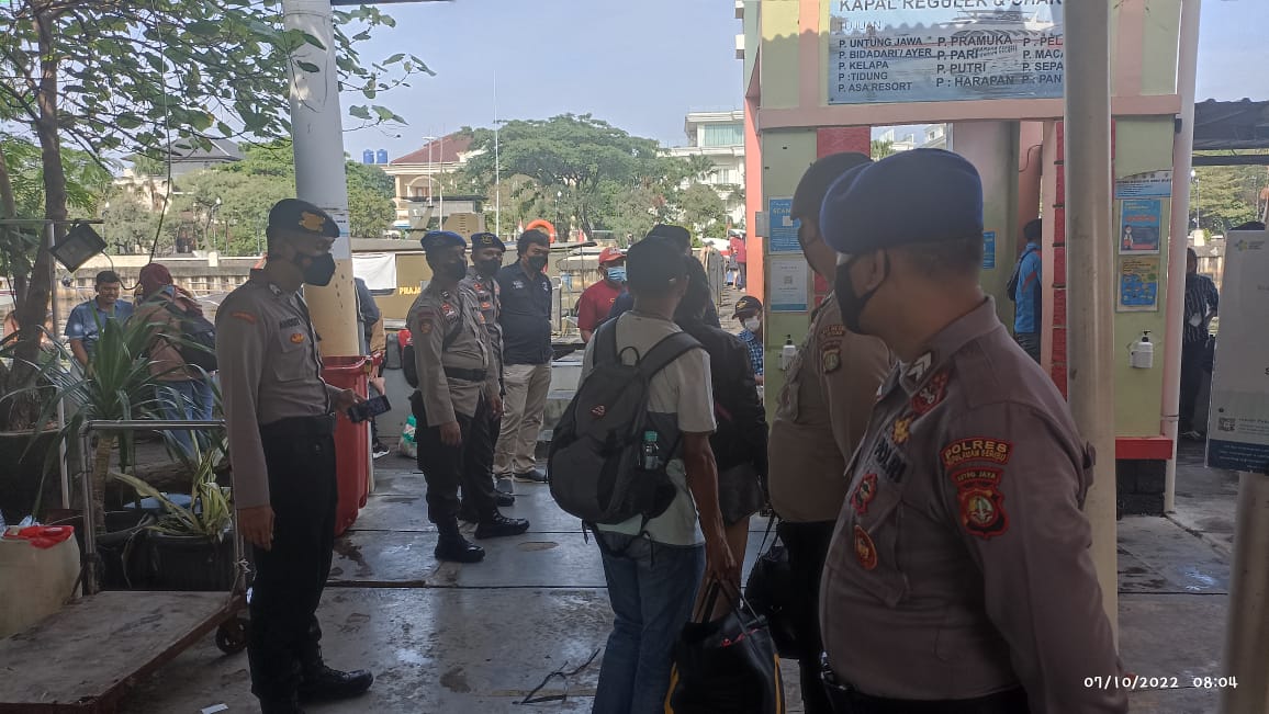 Dermaga Marina 188 Penumpang Wajib Scan Pedulilindung oleh Polres Kep. Seribu