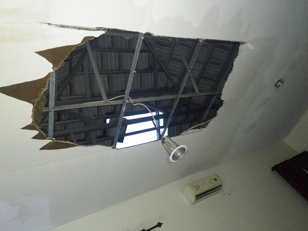 Empat Warga Luka-luka, Pasca Angin Puting Beliung Melanda Sidoarjo