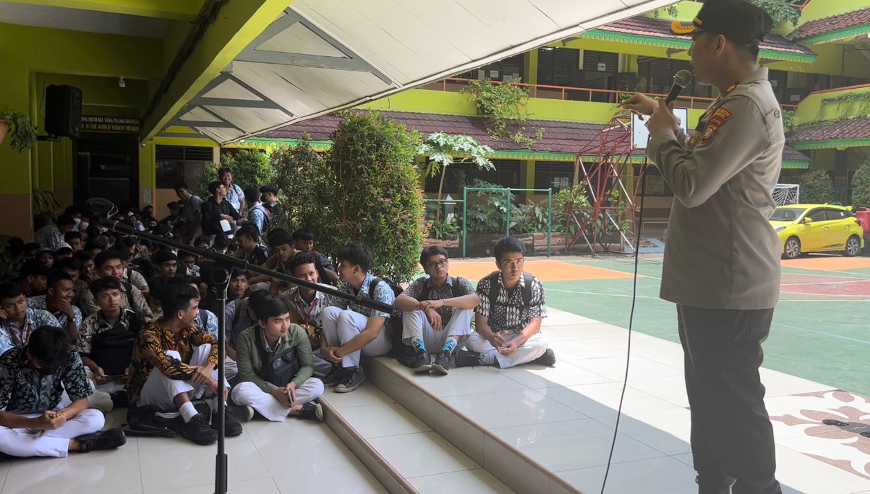 Police Go To School, Polsek Metro Setiabudi  Gelar  Sosialisasi ke Pelajar