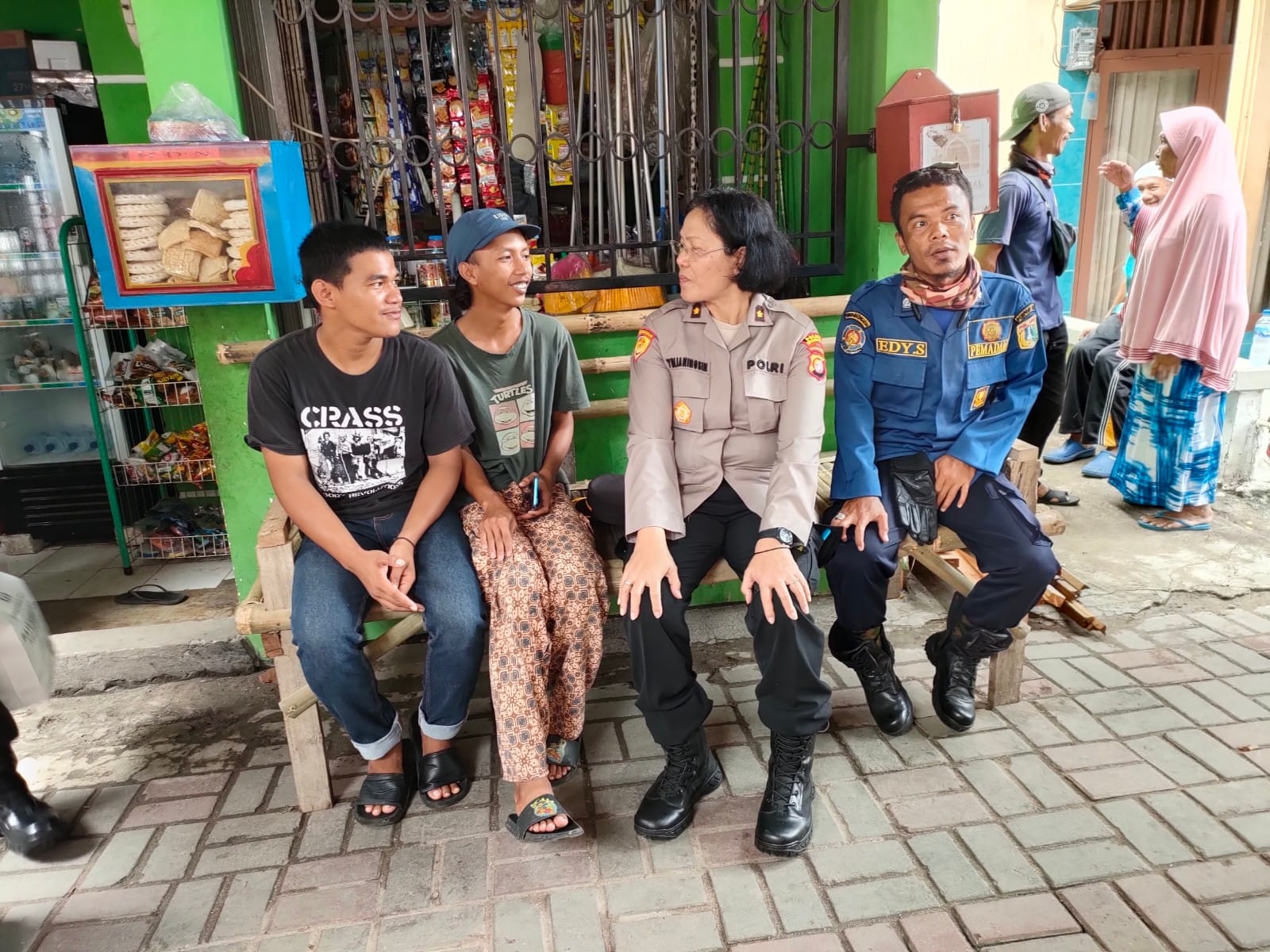 Jumat Curhat Srikandi Polwan Kali Ini Berpusat di Pulau Panggang