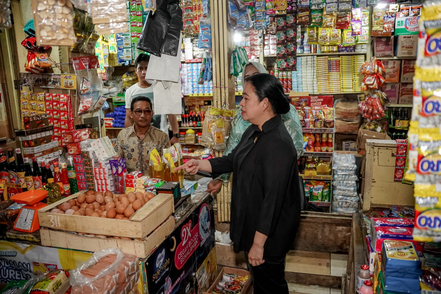 Cek Harga Sembako di Pasar Indralaya, Puan Soroti Sarpras Hingga Kelangkaan Minyakita