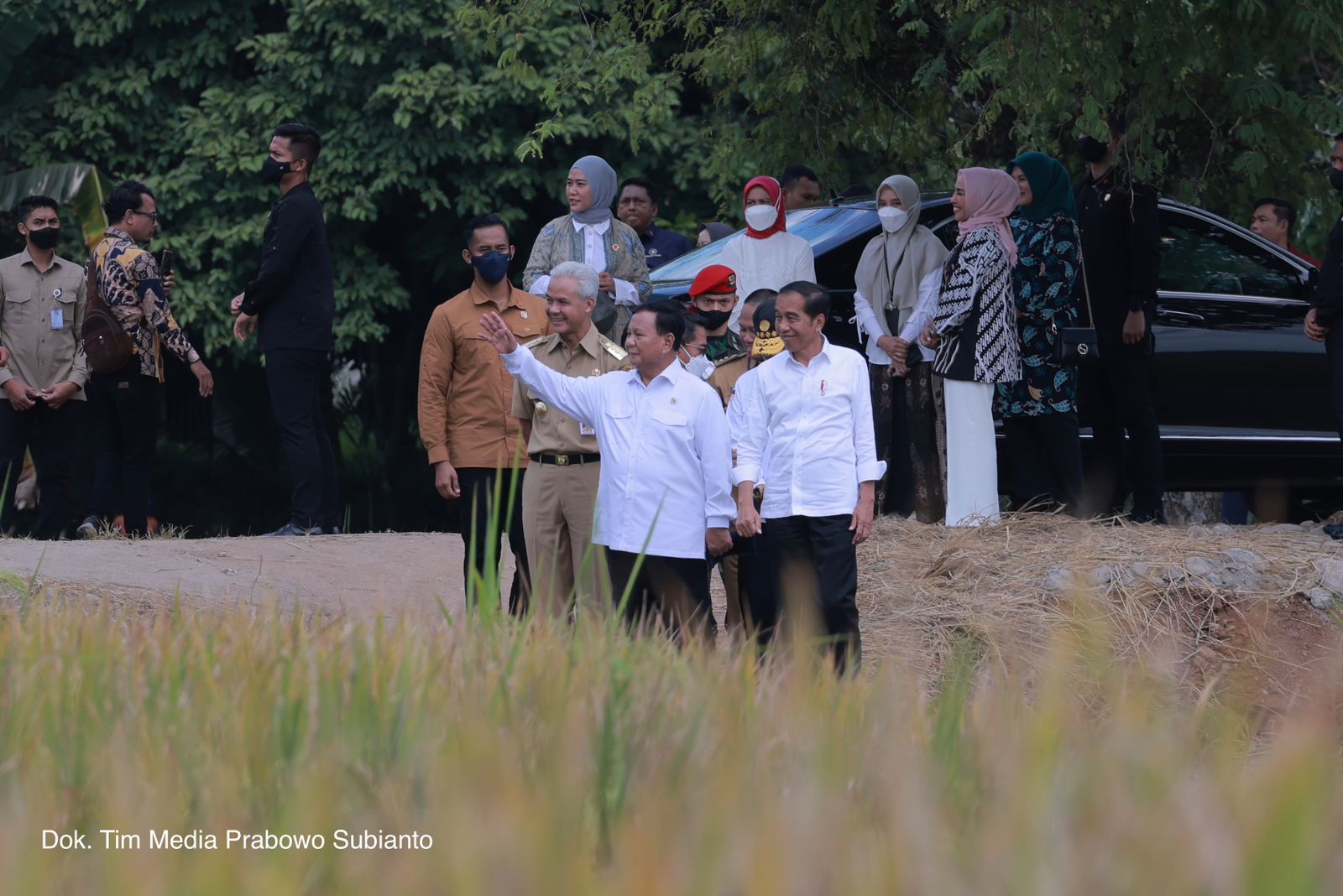 Dampingi Jokowi, Prabowo Dan Ganjar Tinjau Panen Raya di Kebumen