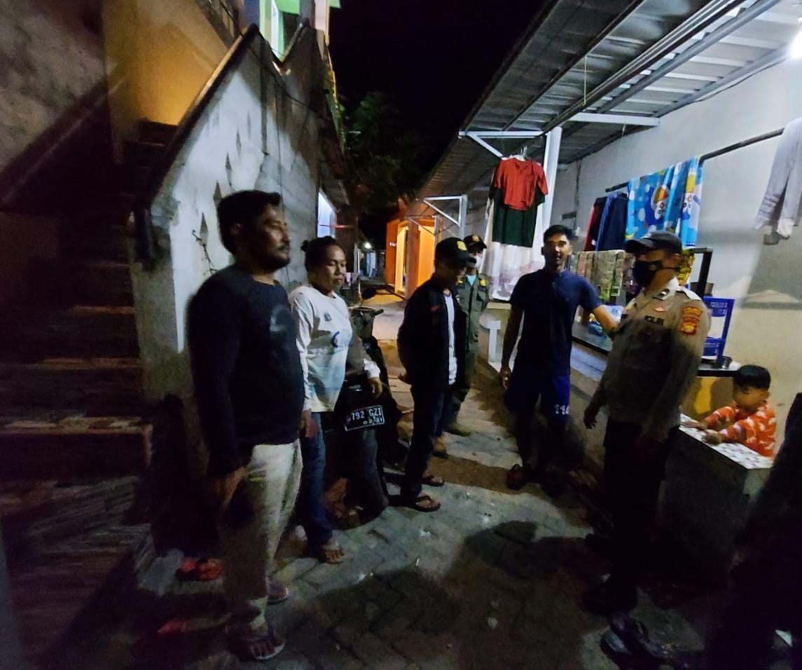 Patroli Malam Dilaksanakan Guna Menciptakan Sitkamtibmas Aman di Kep. Seribu Selatan