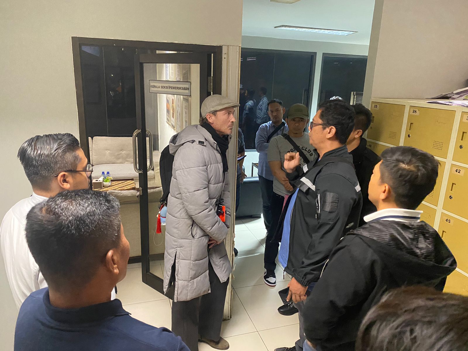 Bule Ludahi Imam Masjid Bandung, Ditangkap di Bandara Soetta