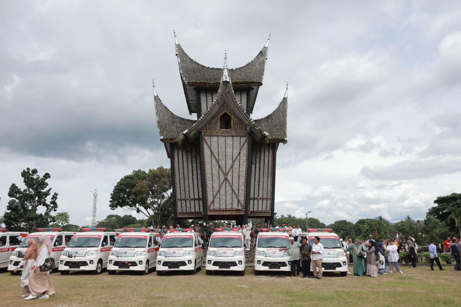 Prabowo Sumbang Ambulans: Saya Cicil Niat Membantu Rakyat Minang