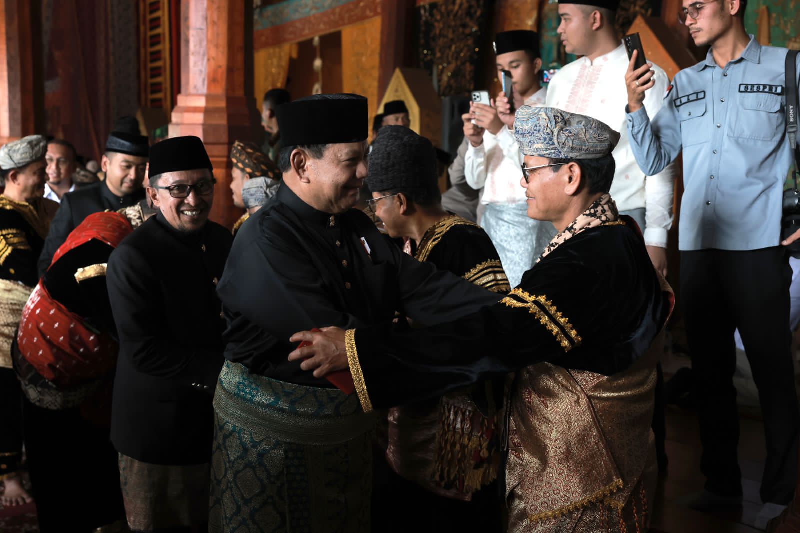 Berterima Kasih ke Warga Minang, Prabowo Bertekad Bangun Sekolah Unggulan di Sumbar