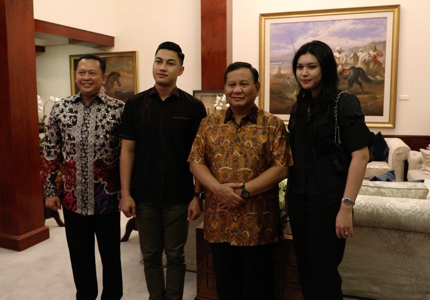 Bawa Anak Perempuan Beserta Calon Mantu, Bamsoet Mohon Doa Restu kepada Prabowo