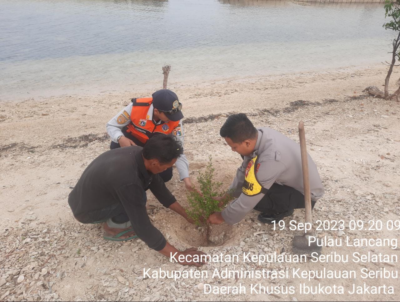 Polsek Kepulauan Seribu Selatan Gencar Kurangi Polusi Udara Melalui Aksi Nyata