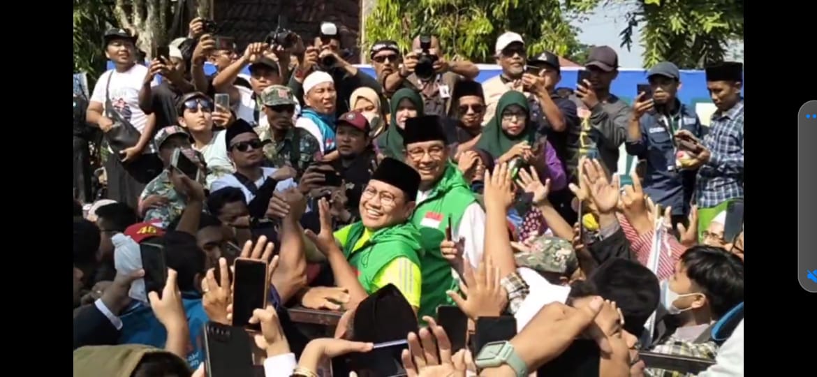 Puluhan Ribu Warga Jember Ikut Jalan Sehat Bersama Anies