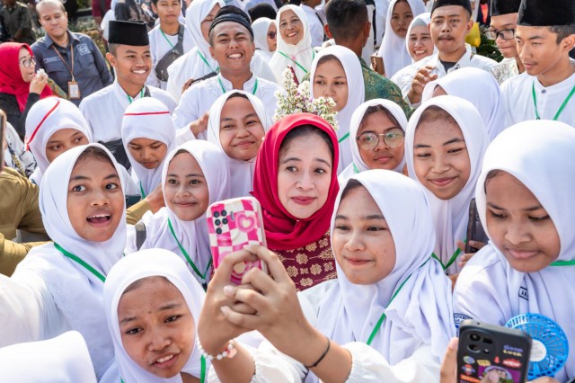 Hadiri Peringatan Hari Santri, Puan Yakin Santri Ikut Berperan Jaga Persatuan di Tahun Politik