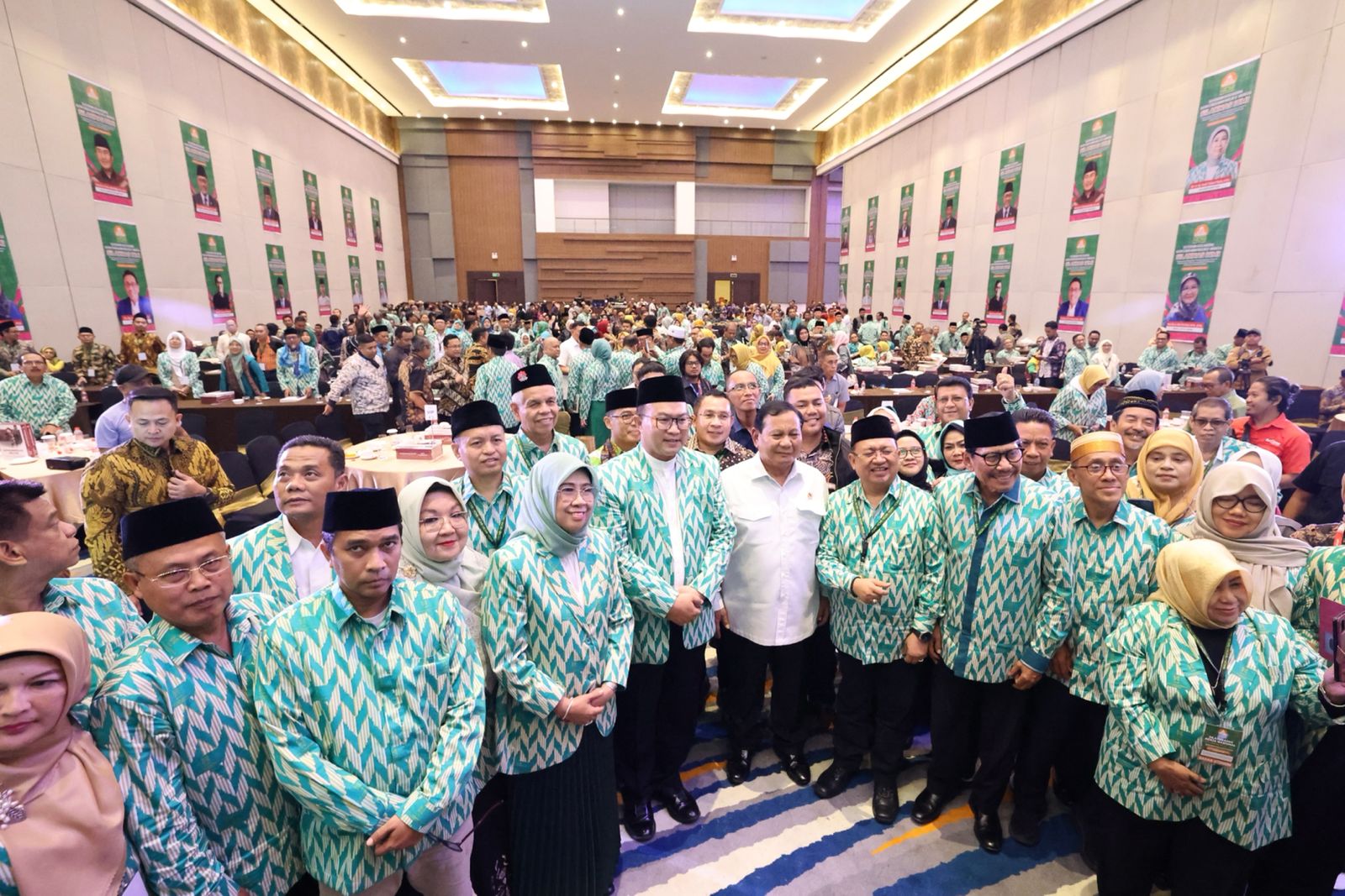 Solusi Prabowo soal Kemiskinan di Kalangan Nelayan: Kita Bagi Kapal dan Mesin