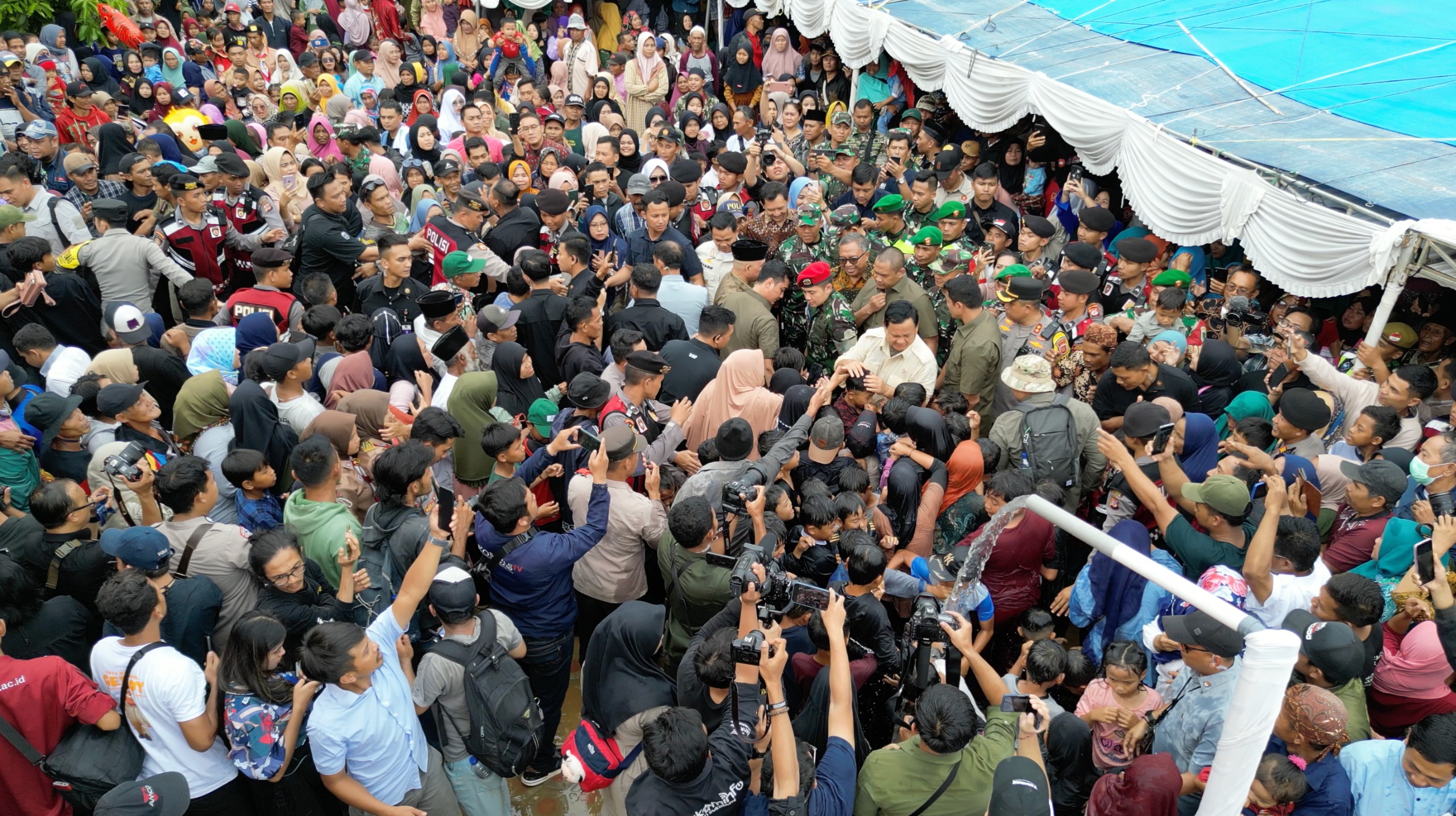 Prabowo Tugaskan Unhan RI Kaji Solusi Rumah Warga yang Terdampak Naiknya Air Laut