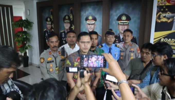 Penumpang Shuttle Bus Soetta Ajak  Sopir Tabrak Bareng