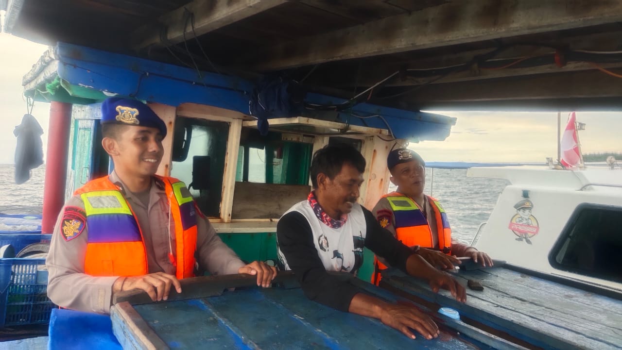 Patroli Satpolair Polres Kepulauan Seribu Jalankan Patroli Laut Dialogis, Imbau Keselamatan Berlayar