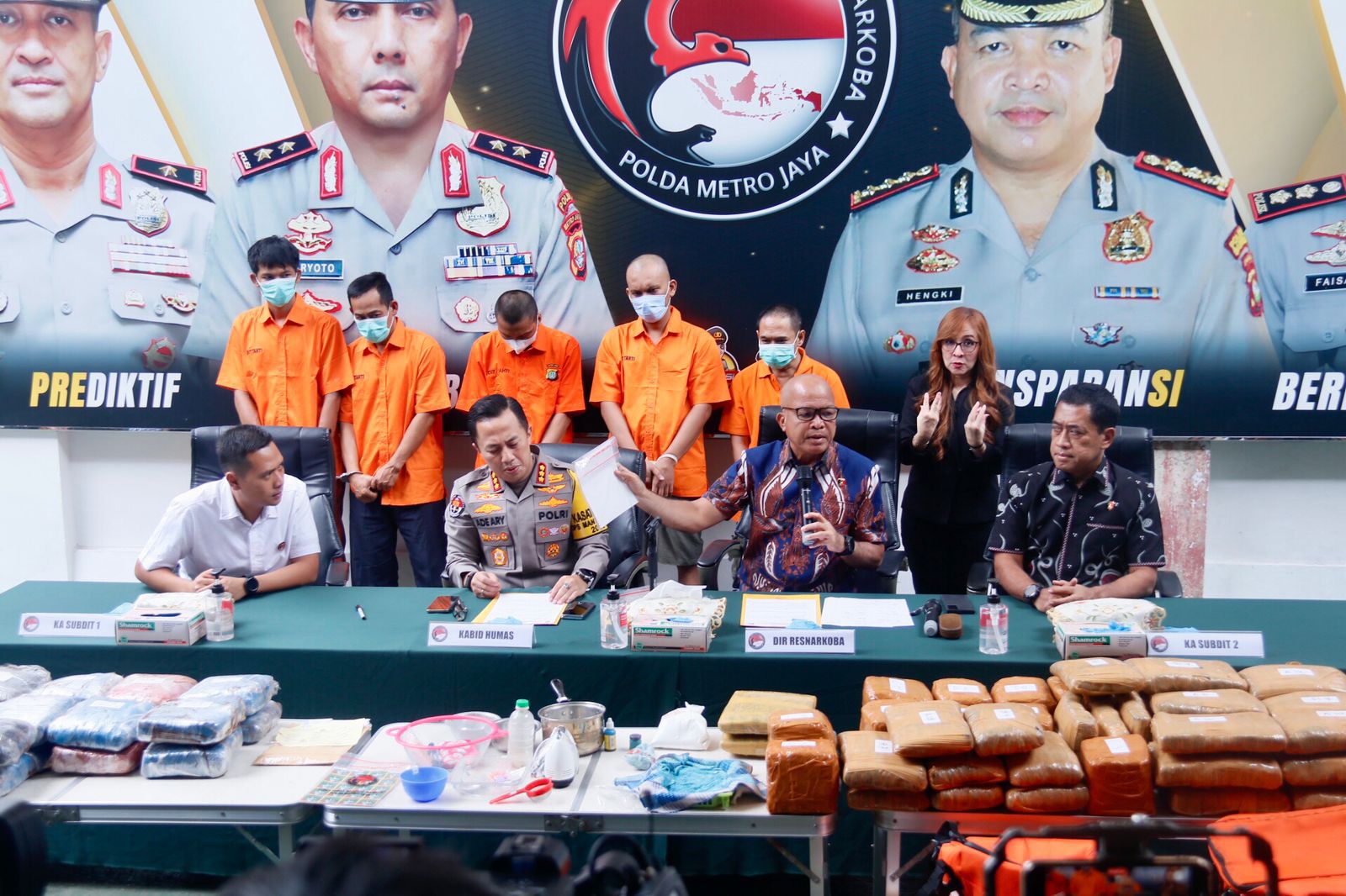 Ditresnarkoba Polda Metro Jaya Tangkap Pengedar Narkotika Jenis LSD Mirip Perangko