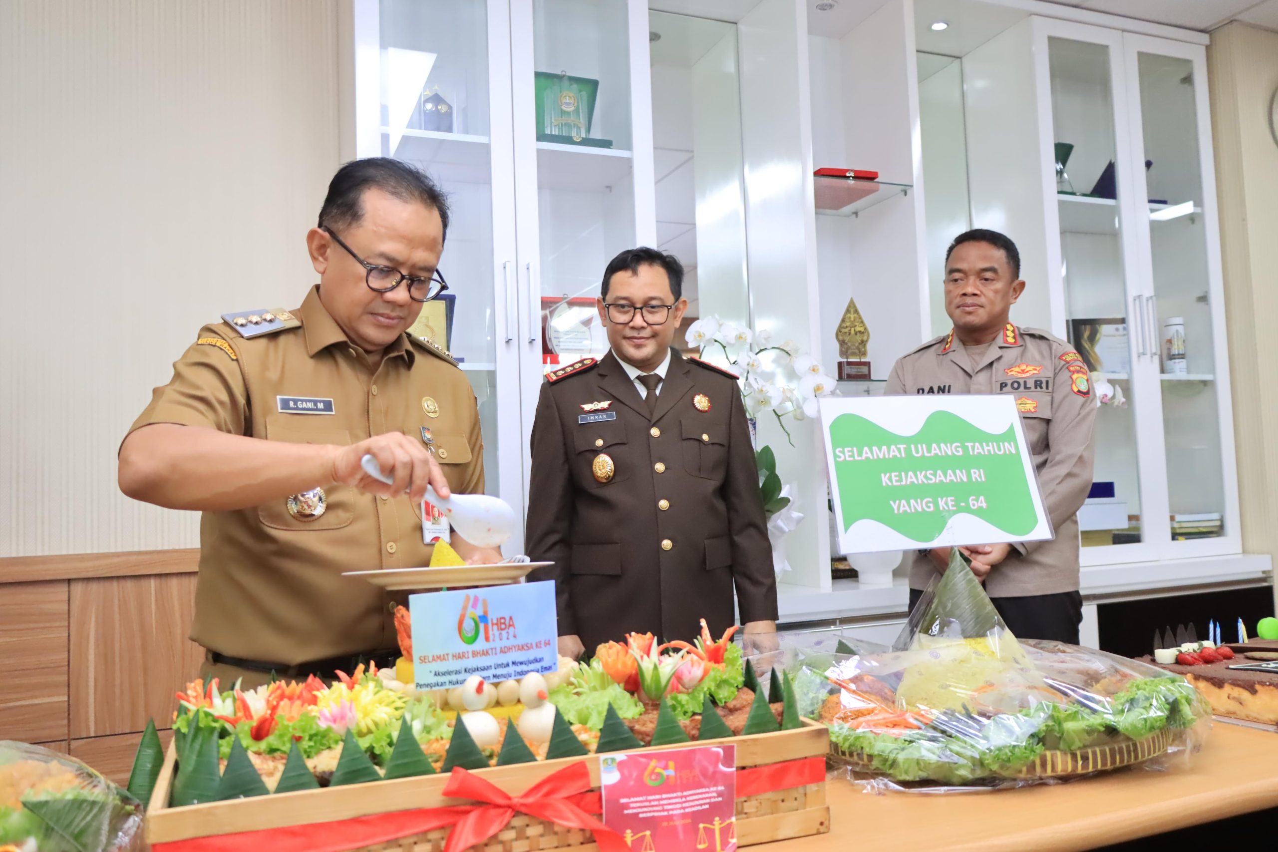 Kapolres Metro Bekasi Kota Silaturahmi ke Kejari Bekasi, Jalin Kemitraan Dalam Rangka Hari Bhakti Adhyaksa ke-64