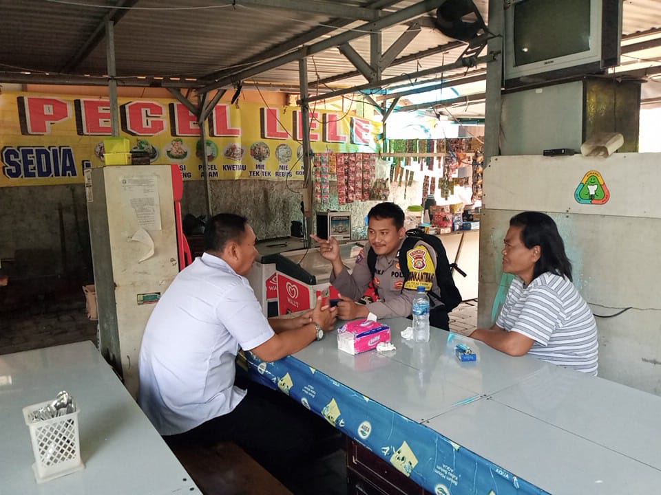 Bhabinkamtibmas Pulau Tidung Briptu Andika Fajar Laksanakan Sambang Warga dan Sosialisasi Kamtibmas