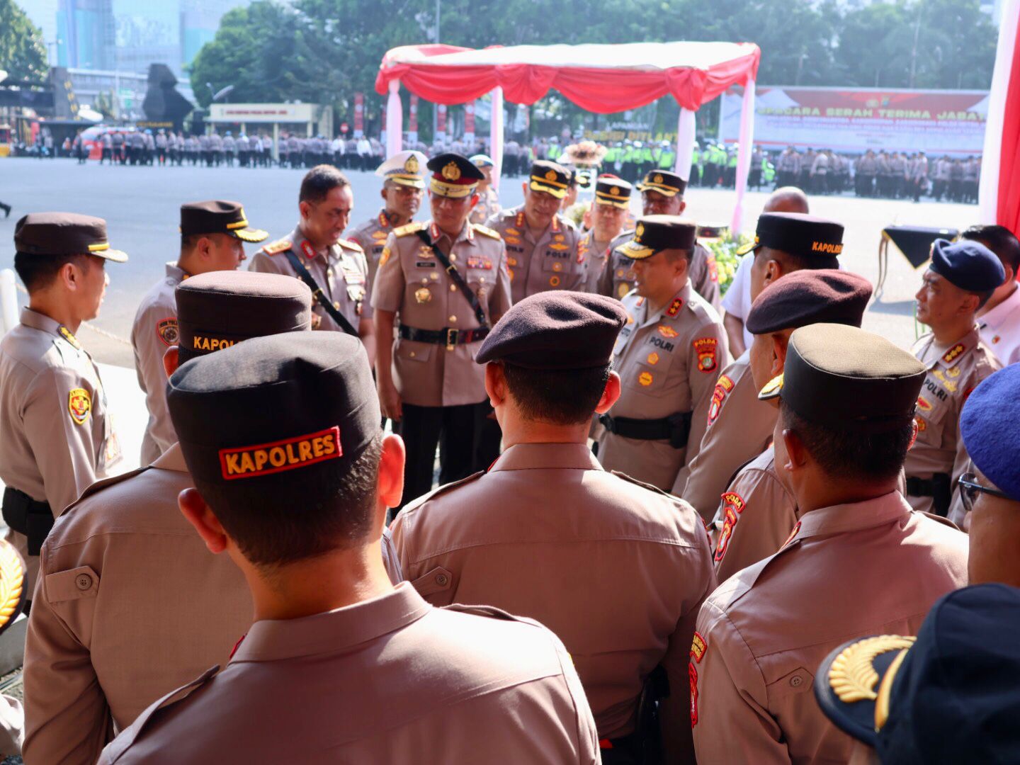 Wakpolda Metro Jaya serta Sejumlah Pejabat Utama Serta 2 Kapolres Resmi Diganti