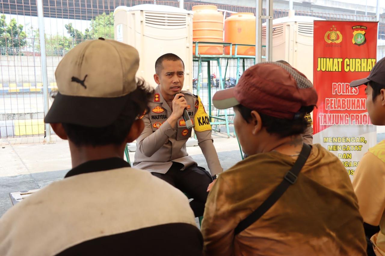 Polres Pelabuhan Tanjung Priok Gelar Kegiatan Jum’at Curhat, Serap Aspirasi dan Jaga Kamtibmas di Kawasan JICT