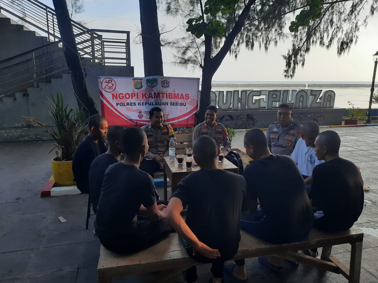 Kapolsek Kepulauan Seribu Selatan Ajak Remaja Pulau Tidung Jaga Kamtibmas Selama Pilkada 2024, Waspada Hoaks dan Jauhi Judi Online