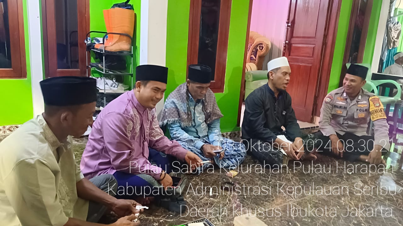 Bhabinkamtibmas Pulau Sabira Laksanakan Sambang Tokoh Agama, Tegaskan Pentingnya Persatuan Jelang Pilkada 2024