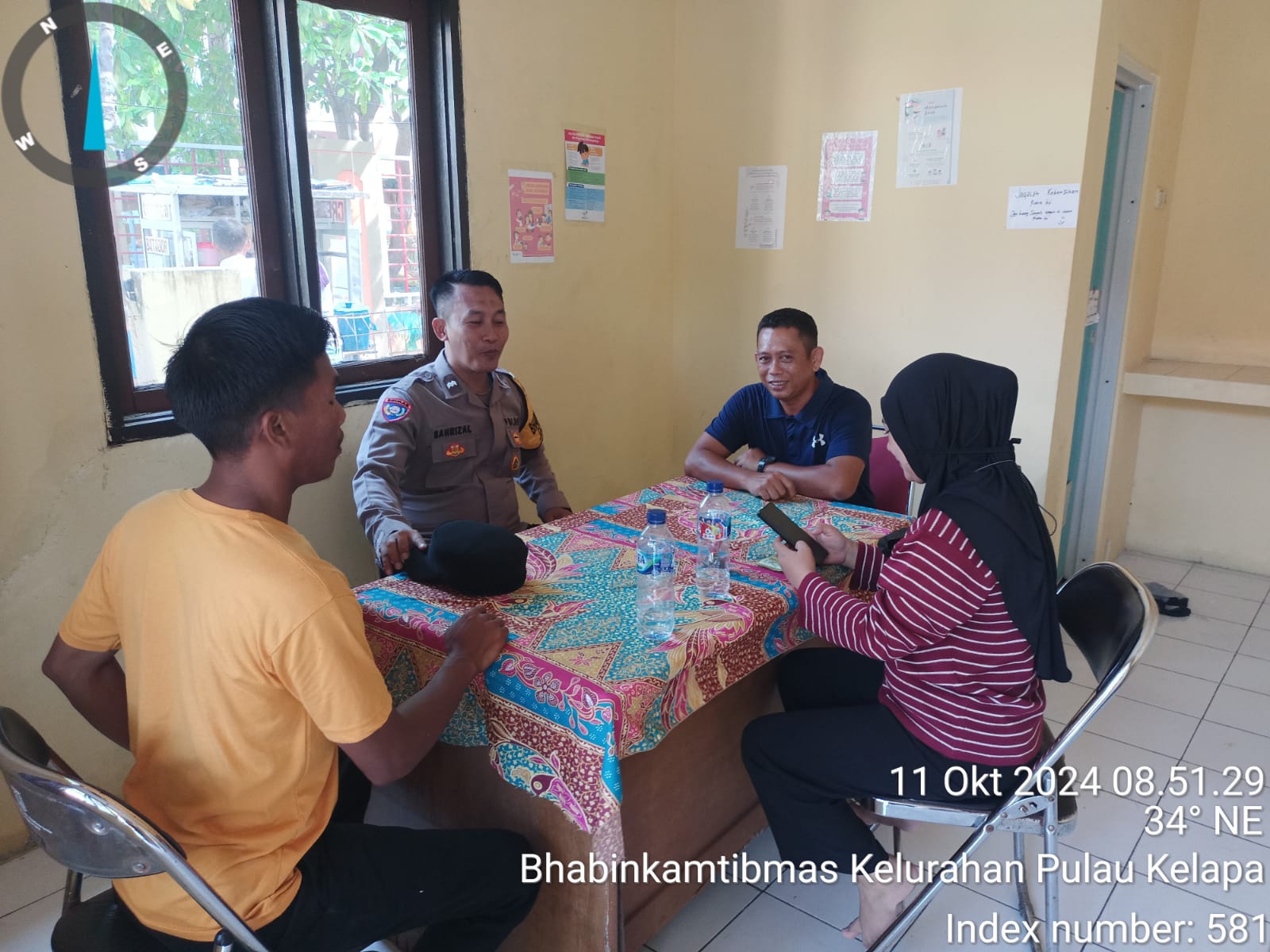 Bhabinkamtibmas Pulau Kelapa Laksanakan Sambang Cooling System, Ajak Warga Jaga Kamtibmas Jelang Pilkada 2024