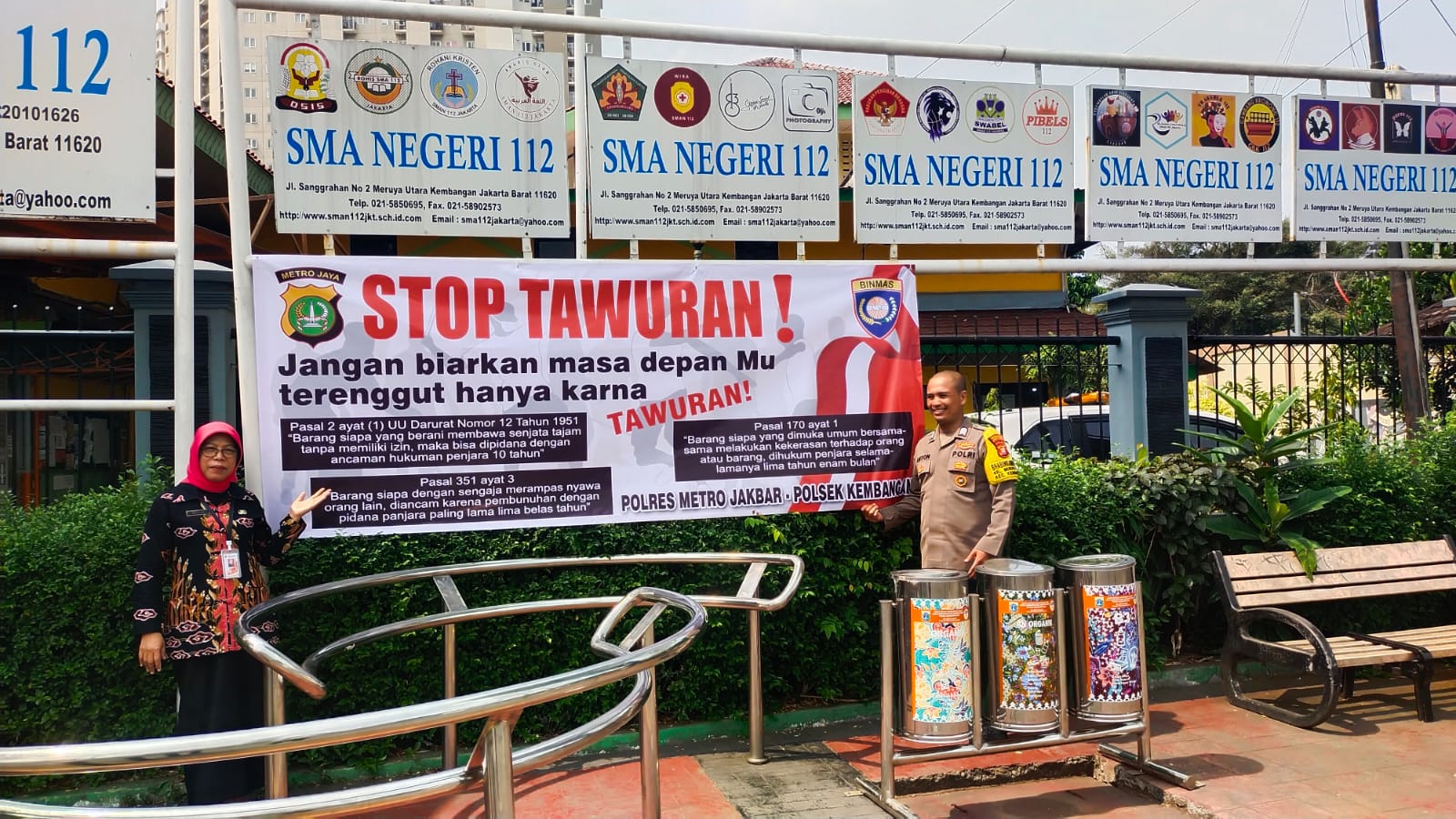 Polsek Kembangan: Spanduk dan Videotron Jadi Sarana Edukasi Cegah Tawuran Antar Pelajar