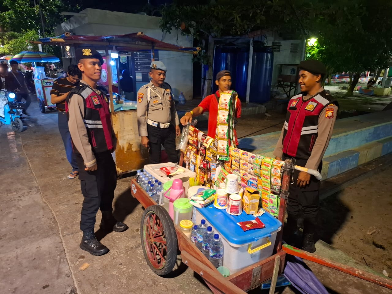 Polsek Kepulauan Seribu Utara Gelar Patroli Malam Perintis Presisi, Cegah Tawuran Remaja dan Gangguan Kamtibmas