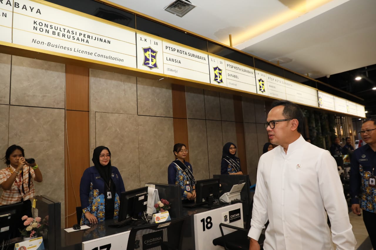 Wamendagri Bima Arya Apresiasi Kemajuan dan Inklusivitas Mal Pelayanan Publik Kota Surabaya