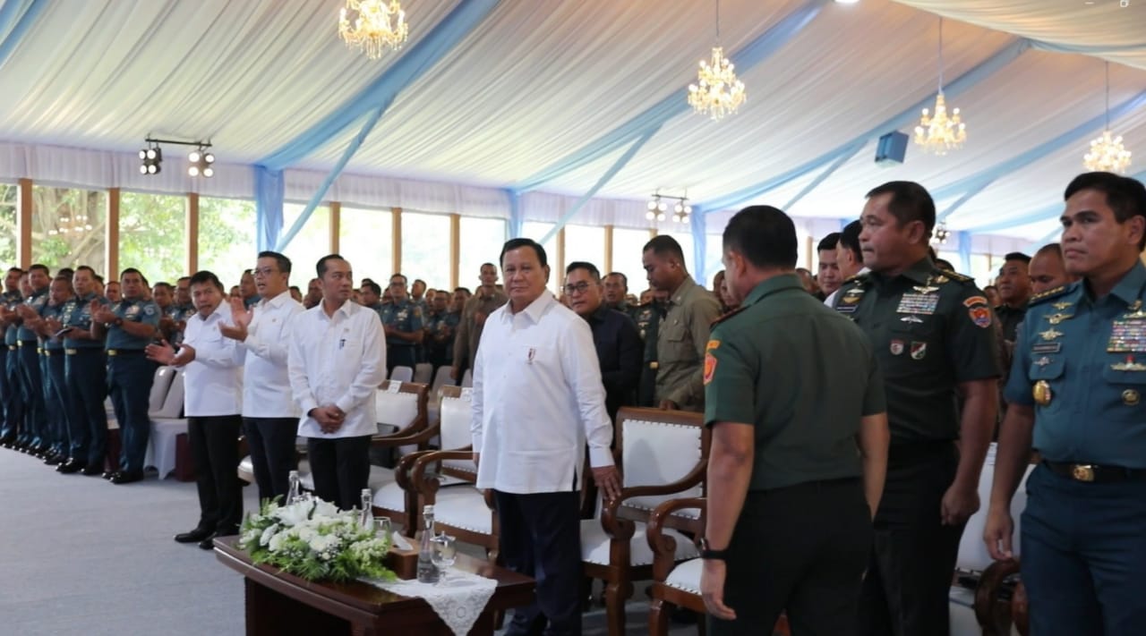 Prabowo Beri Pengarahan ke 1.004 Komandan Satuan TNI: Negara yang Sejahtera Harus Bisa Lindungi Diri