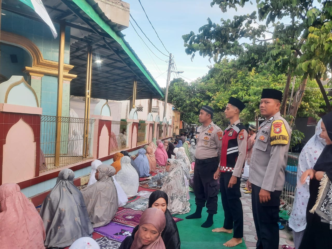 Polsek Kepulauan Seribu Selatan Amankan Pelaksanaan Sholat Idul Fitri 1446 H di Seluruh Pulau Penduduk