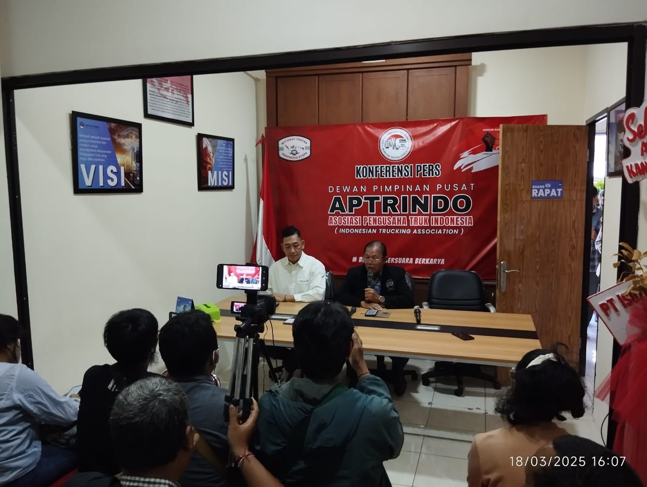 SKB Tiga Menteri Diprotes Aptrindo, Libur 16 Hari Beratkan Pengusaha dan Sopir Truk