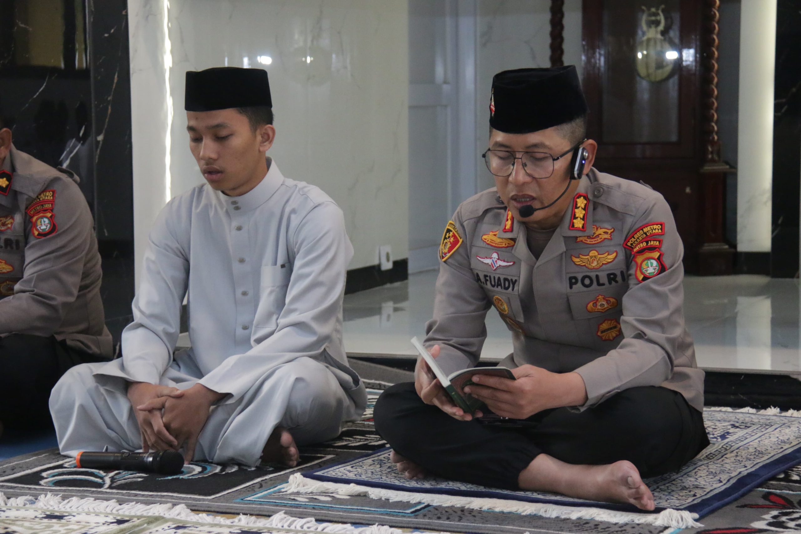 Sholat Ghoib dan Pembacaan Yasin di Masjid Madani Polres Metro Jakarta Utara: Mengirim Doa untuk Rekan Sejawat