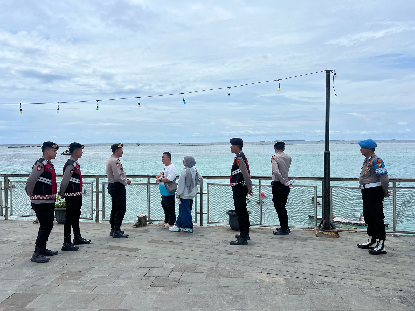  Anggota Pospam Lebaran 2025 Pulau Tidung Imbau Wisatawan Jaga Keselamatan Saat Berlibur 