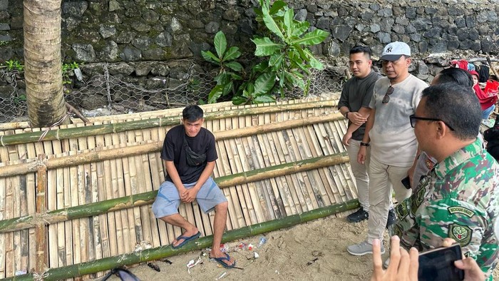 Viral, Libur Lebaran Wisatawan Kena Pungli di Jembatan Pantai Carita
