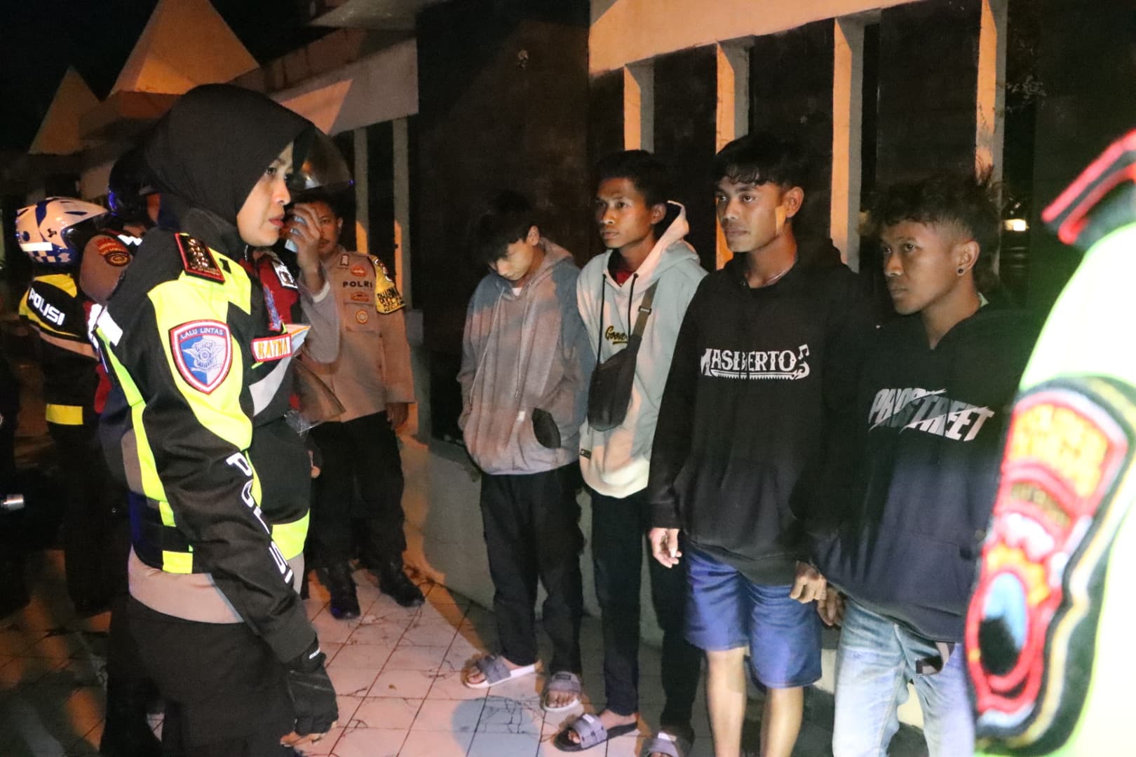 Patroli Malam Hari Cegah Aksi P[remanisme, AKBP Ratna Temukan Remaja Nongkrong dan Minum Miras