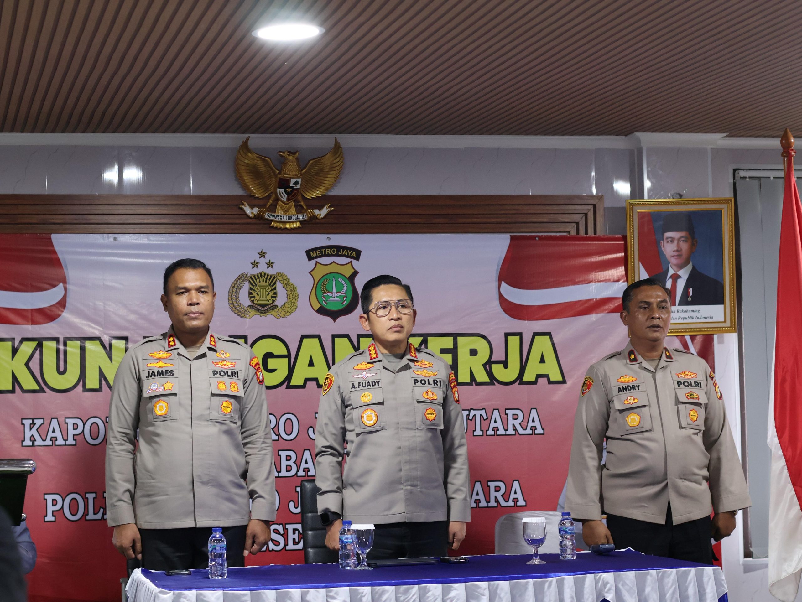 Kapolres Metro Jakarta Utara Kunjungan Kerja ke Polsek Koja, Tekankan Profesionalisme dan Integritas