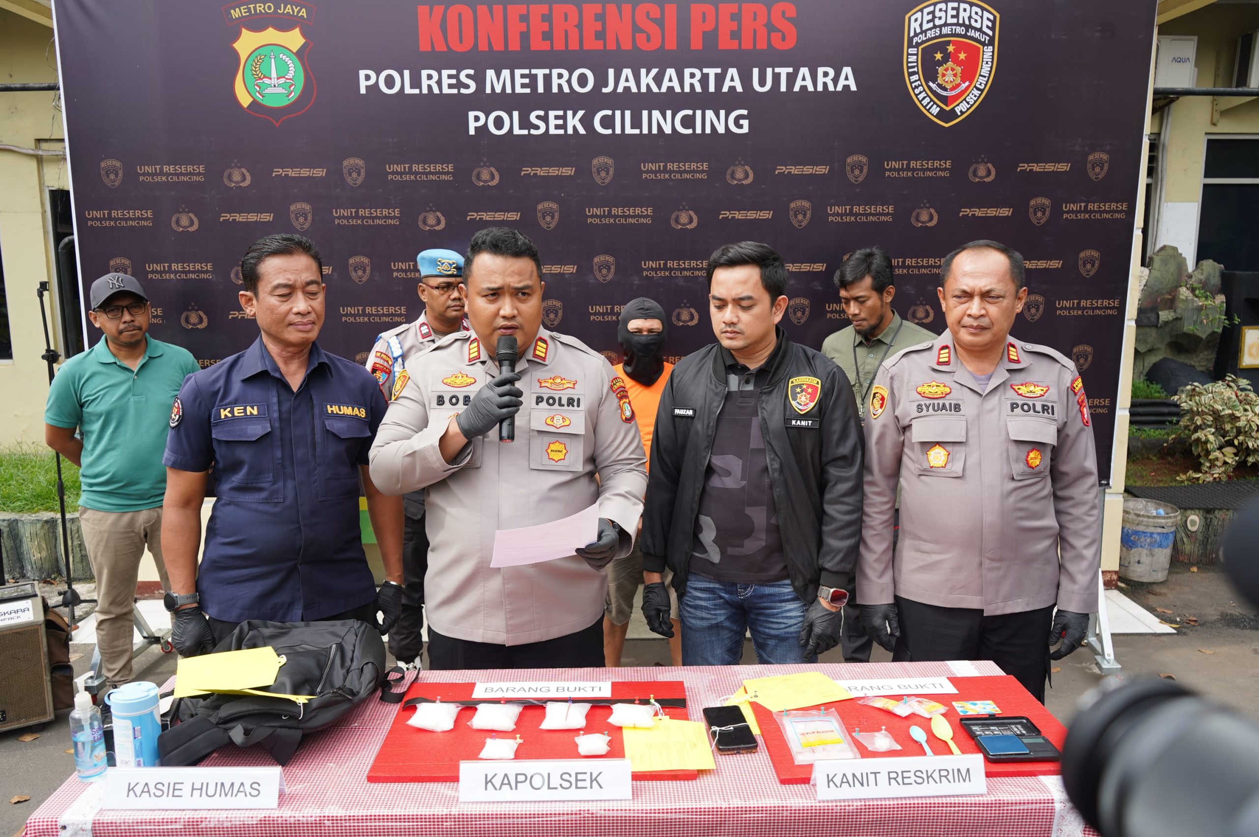 Polsek Cilincing Tangkap Pengedar Narkoba di Danau Sunter, Setengah Kilogram Sabu Diamankan
