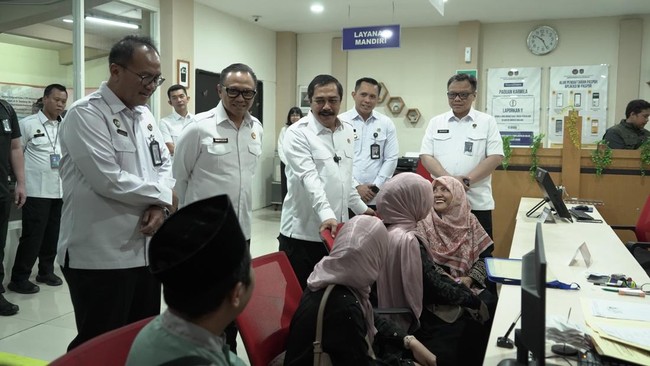 Agus Andrianto Cek Layanan Kantor Imigrasi Malang