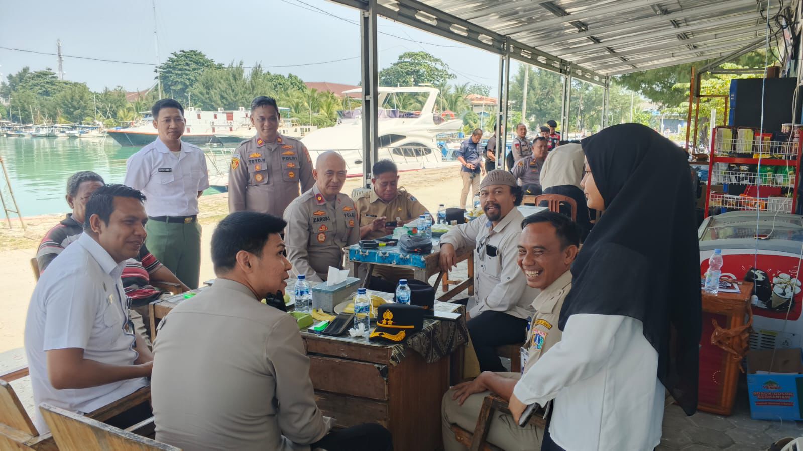 Kapolres Kepulauan Seribu Gelar Jumat Curhat di Pulau Harapan, Ajak Warga Aktif Jaga Kamtibmas dan Lawan Premanisme