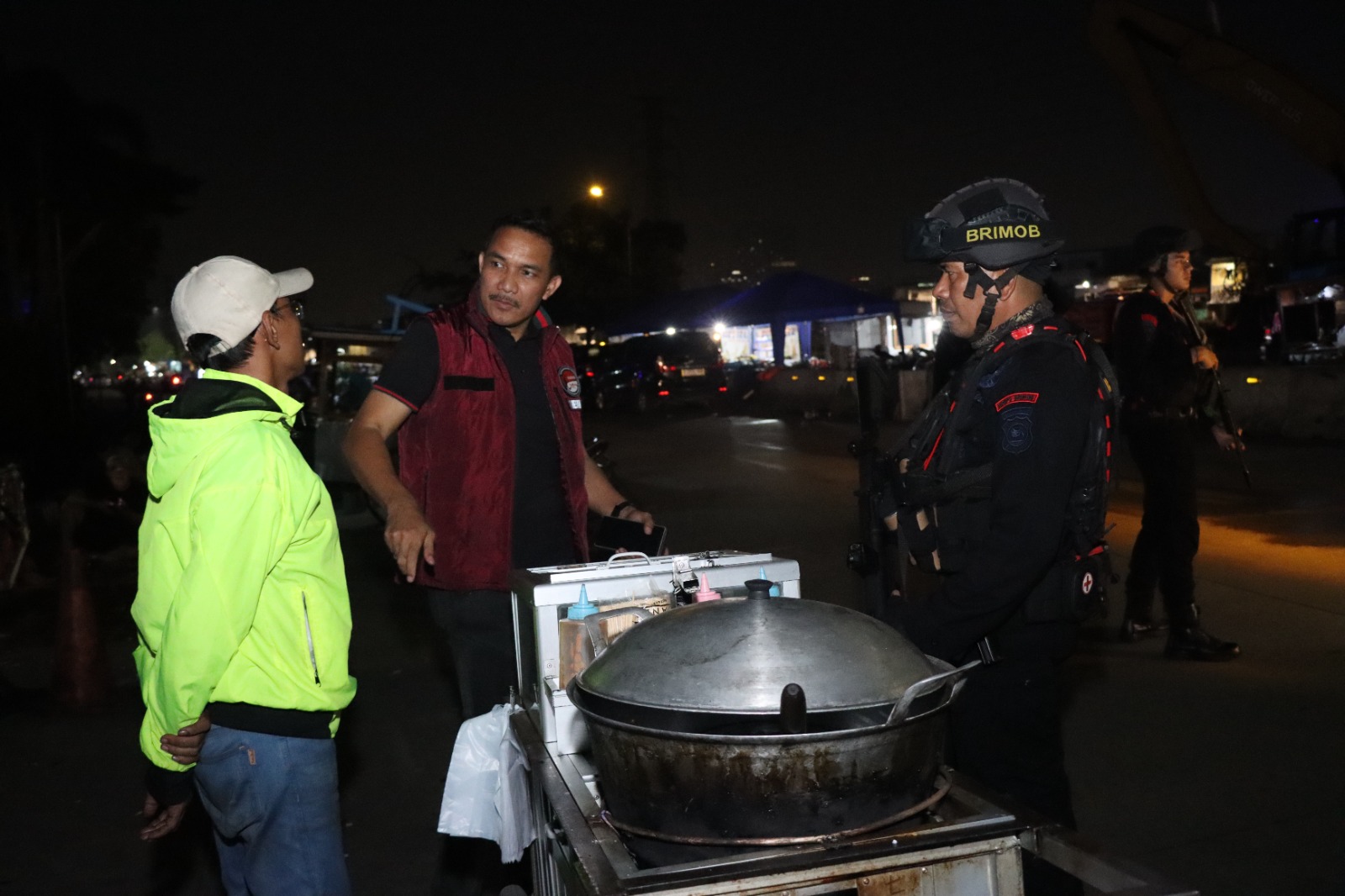 Kapolres Metro Jakarta Barat Turun Langsung Pimpin Patroli Skala Besar Cegah Gangguan Kamtibmas