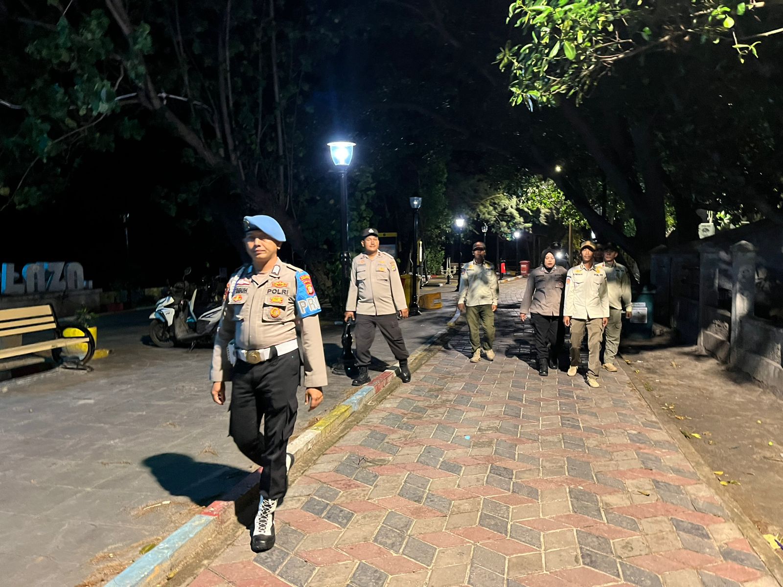 Bhabinkamtibmas Pulau Pari Sosialisasikan Layanan Darurat 110, Ajak Warga Bersama Jaga Jakarta