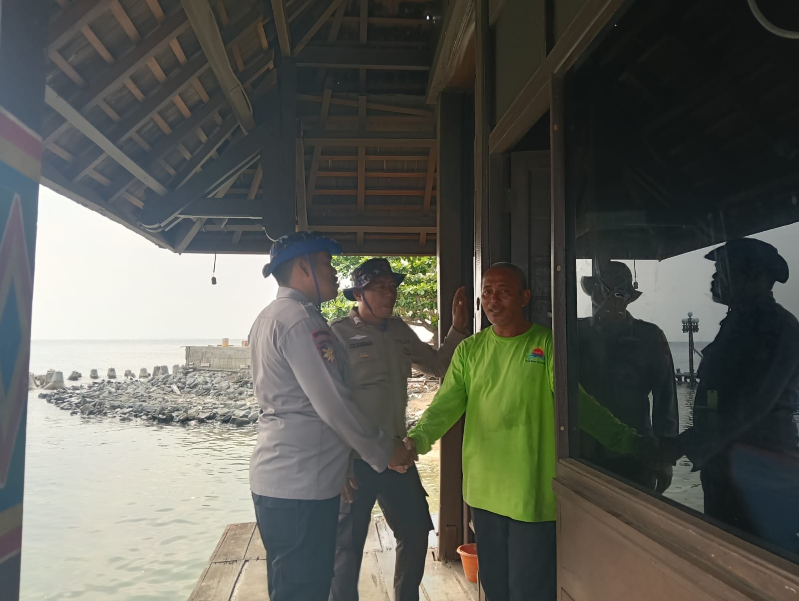 Satpolairud Polres Kepulauan Seribu Patroli Laut, Antisipasi Perompak dan Sosialisasi Call Center 110