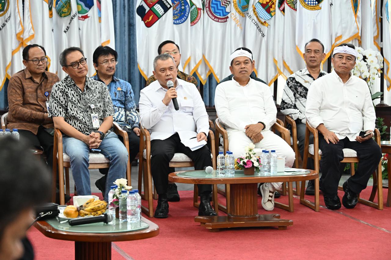 Menhub Dudy dan Gubernur Dedi Tanda Tangani Nota Kesepakatan Pengembangan Transportasi di Jawa Barat