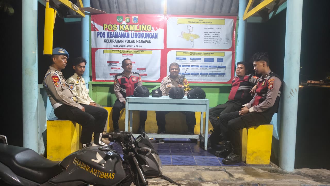 Kapolres Kepulauan Seribu Pastikan Keamanan Wilayah Lewat Siskamling di Pulau-Pulau Penduduk: Sinergi Polri, TNI, dan Masyarakat Wujudkan Jaga Jakarta+