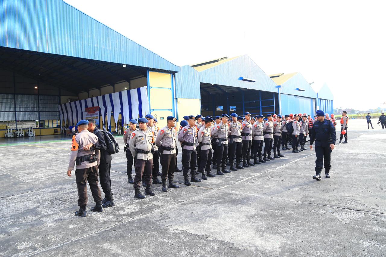 Respons Cepat Bencana: Polri Siagakan 87 Ribu Personel dan Perkuat Bantuan Logistik ke Sumatera